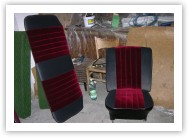 (184/219):Fotele i kanapa już też zrobione, czyż nie są śliczne